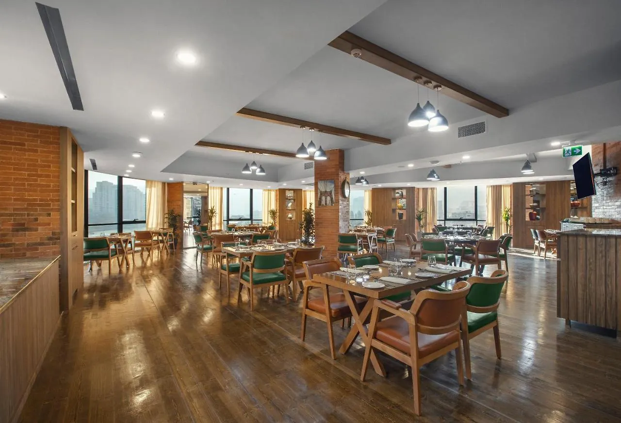 Royal Tulip Hotel & Casino, טביליסי
