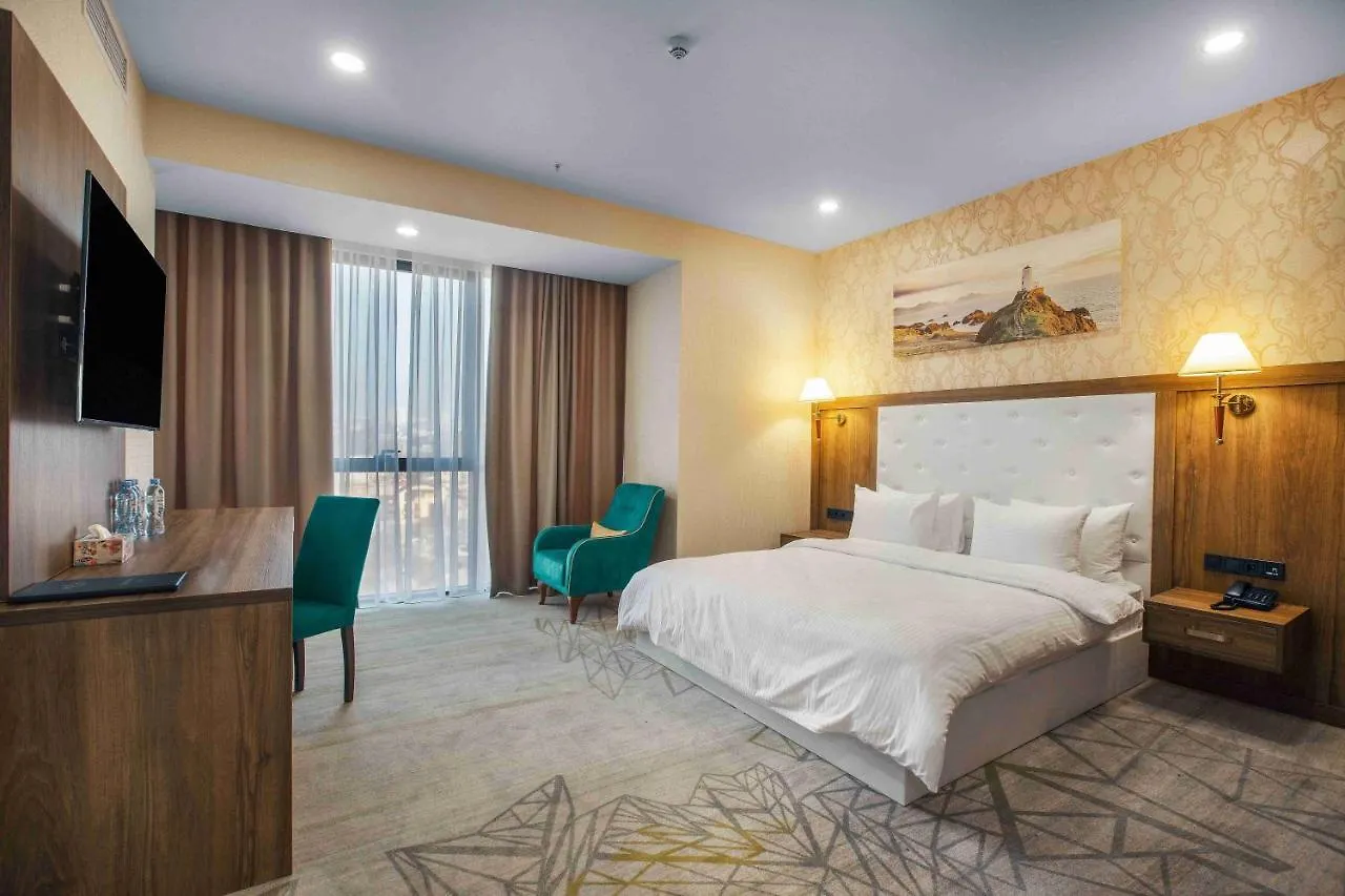 Royal Tulip Hotel & Casino, טביליסי 5*,